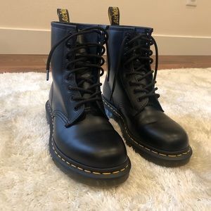 Dr Martens modern Classic Smooth 1460 8-Eye Boots